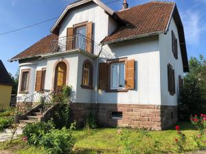 Maison Neuve, Grand jardin, Parking privé, Idéal groupe et famille