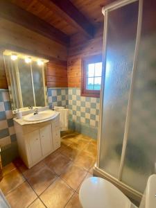 Casa de madera con piscina en Cambrils