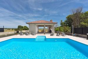 Beautiful New Villa Didov san