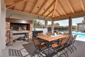 Beautiful New Villa Didov san