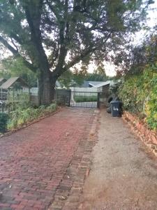 Big Oak Cosy Cottage