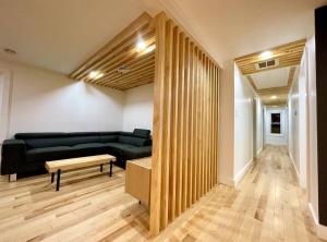 Asian Wood style 4 Bedroom in Surf City