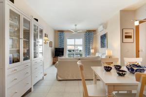 Vistas a la fontanilla solo familia