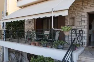 Nafpaktos comfort guest house - 纳弗帕克托斯