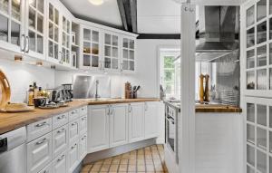 Stunning Home In Hurup Thy With Wifi