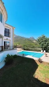 Tropical Mountain Villa With Pool & Sea View - Ayios Yeoryios