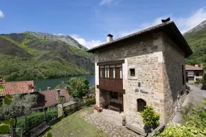 Apartamentos La Casa de Tanes - Abantro