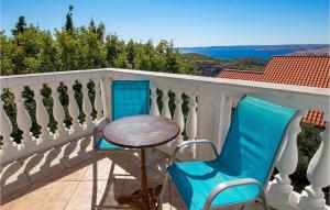 Stunning Apartment In Stinica With Wifi 