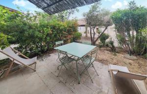 Stunning Home In Saint-Laurent-De-La-Ca