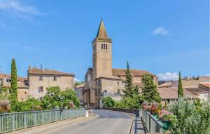 Stunning Home In Saint-Laurent-De-La-Ca