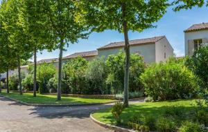 Stunning Home In Saint-Laurent-De-La-Ca