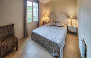 Stunning Home In Saint-Laurent-De-La-Ca