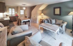 Maisons de vacances Stunning Home In Saint-Laurent-De-La-Ca : photos des chambres