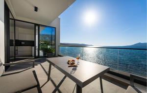 Beach Front Apartment In Rovanjska