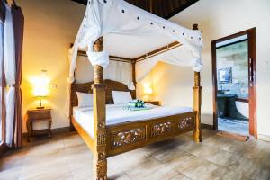 Fieldside Villa: Cozy 1BDR, Private Kitchen & Pool