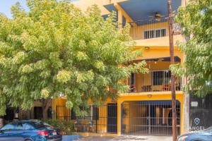 Cozy Stay 2 blocks from the beach and Malecón!