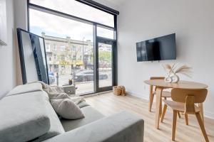 Modern and Luxurious Cozy 1BDR in Mile End - 1C
