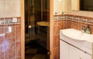 7 Bedroom Beautiful Home In Sysslebäck