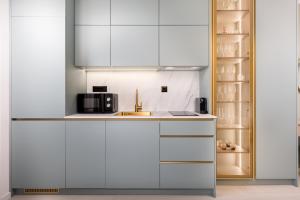 Mint & Gold Luxury Suite