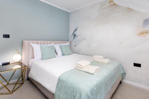 Mint & Gold Luxury Suite