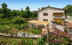 Stunning Apartment In Bresca With Wifi 