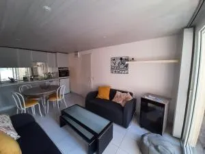 Le Val Rose 150m de la mer - Carolles