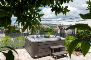 Maca Apartments & Suites