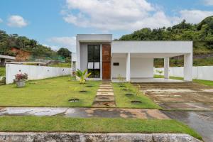 Casa com 4 suítes e piscina privativa em Milagres