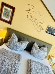 FeWo 58 - Appartement im Rottalblick - Helle Kuschelecke genießen mit Bademantelgang zur Therme, TV und persönlichem Gästeempfang von Astarte Estate - Schwarz im Höllthal