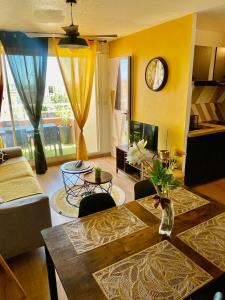 Appartements Le Nautica Plage T2 climatise en bord de mer : photos des chambres