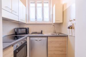 GuestHost - Santa Rita Functional Flat with Balcony