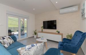 Stunning Home In Poljica With Kitchen