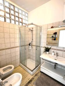 Charm in centre, sunset, movida!