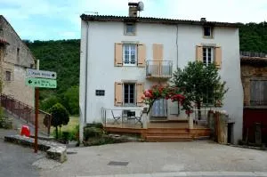 Gîte Chez Elie - Luzençon