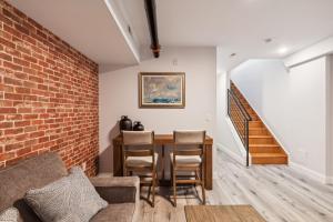 Stay at Luna at Convention Center