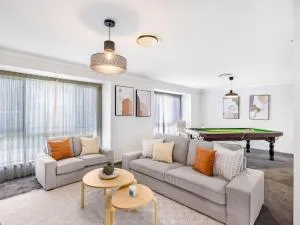 Carindale Family Home/Close to Westfield & Highway - Capalaba