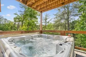 Private Hot Tub, Mountain Views, Air Hockey - Elkridge Cabin - Waldens Creek