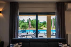 Villa Silente, modern and luxurious villa hugged by nature