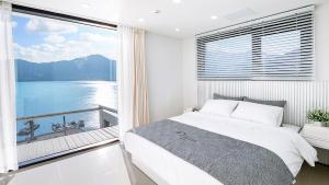 Geoje Le Soleil Pool Villa Pension