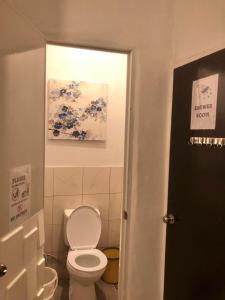 Julias Family Hotel & Events Place FAMILY-BARKADA ROOM