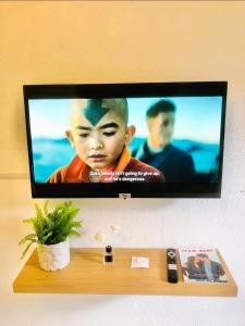 Julias Family Hotel & Events Place FAMILY-BARKADA ROOM