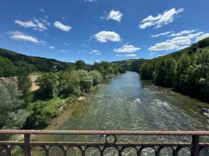 Logis Hôtels - Hostellerie des Lauriers - Hôtel et Restaurant