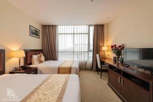 Red River Hotel LC- by BAY LUXURY