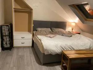 Jacks Court Family - 斯塔利桥