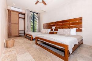 3BD PH Pool Patio - Secure and Free beach club