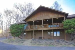 Mountain Lodge - Heated Pool 83 Degrees - Natural Bridge