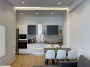 Belleview Apartment 7