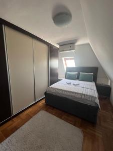 Stan u strogom centru grada