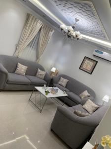 شقه4 بالكامل بغرفتين نوم وصاله