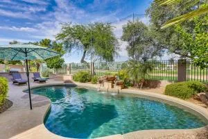 Pool and Putting Green Goodyear Home on Golf Course - Goodyear